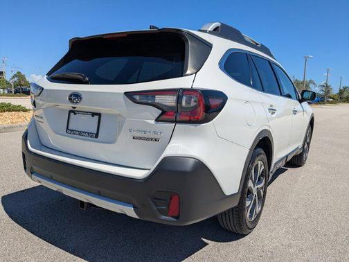 2022 Subaru Outback Touring XT