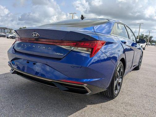 2021 Hyundai ELANTRA Limited