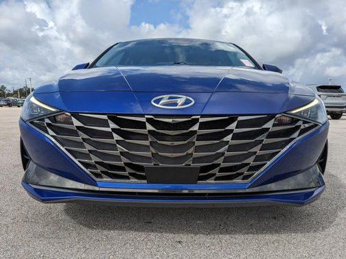 2021 Hyundai ELANTRA Limited