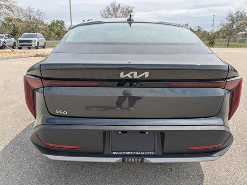 2026 Kia K4 EX
