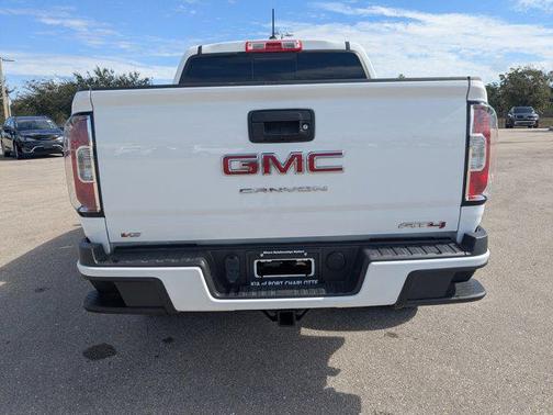2022 GMC Canyon AT4