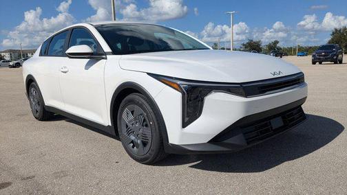 2025 Kia K4 LX