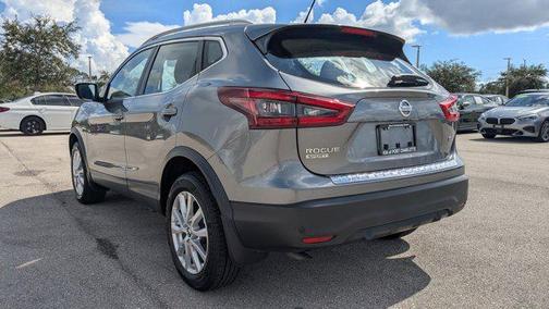 2021 Nissan Rogue Sport SV