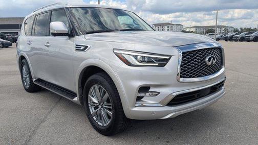 2023 INFINITI QX80 Luxe