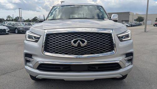 2023 INFINITI QX80 Luxe