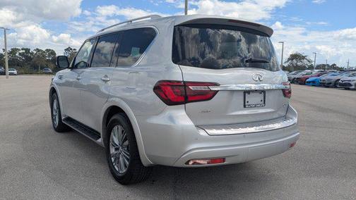 2023 INFINITI QX80 Luxe