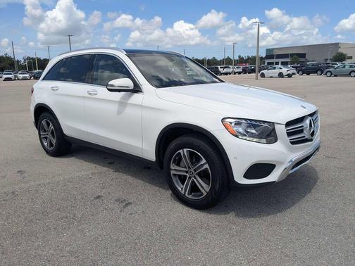 designo Diamond White Metallic 2019 Mercedes-Benz GLC 300 Base