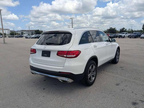 designo Diamond White Metallic 2019 Mercedes-Benz GLC 300 Base