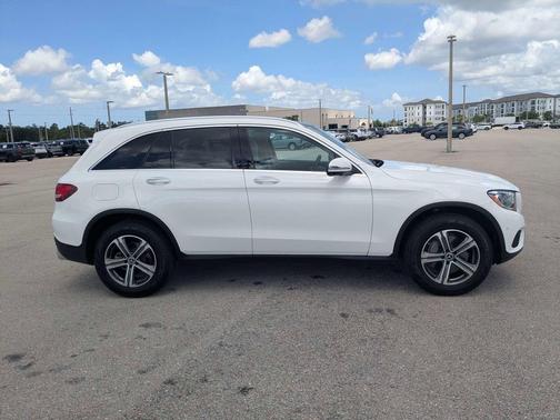 designo Diamond White Metallic 2019 Mercedes-Benz GLC 300 Base