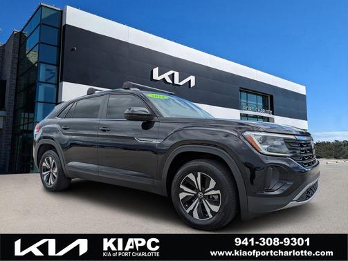 Deep Black Pearl 2024 Volkswagen Atlas Cross Sport 2.0T SE
