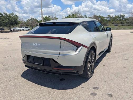 Glacier 2024 Kia EV6 Wind