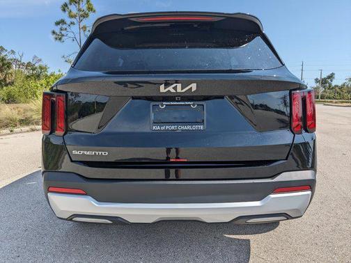 2025 Kia Sorento LX