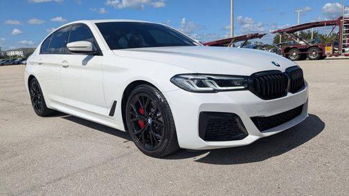 2022 BMW 530 i
