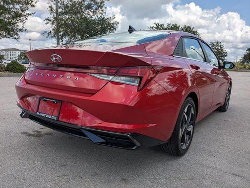 2021 Hyundai ELANTRA SEL