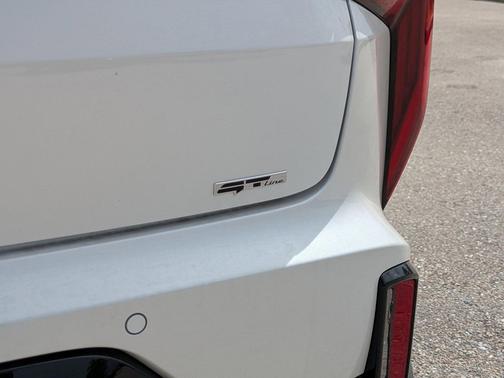 Snow White Pearl 2026 Kia K4 GT-Line Turbo