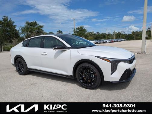 Snow White Pearl 2026 Kia K4 GT-Line Turbo