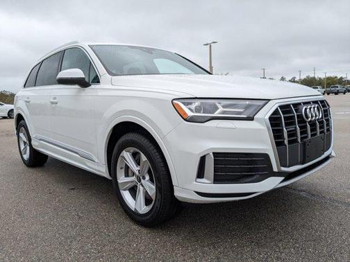 2023 Audi Q7 45 Premium