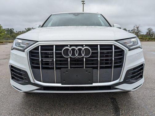 2023 Audi Q7 45 Premium