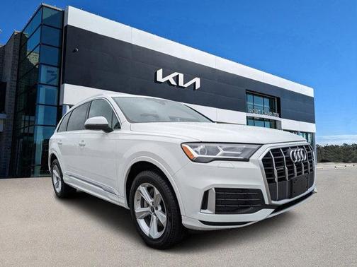2023 Audi Q7 45 Premium