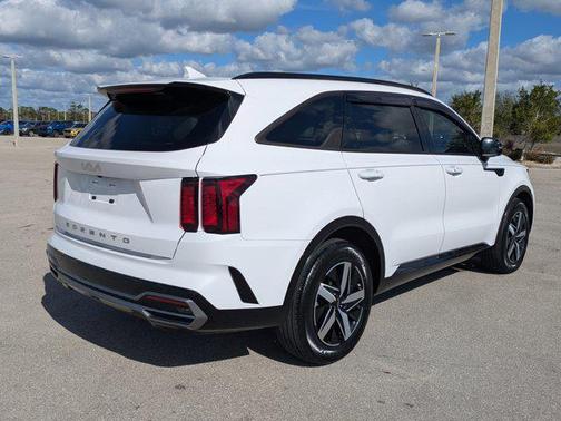 2022 Kia Sorento S
