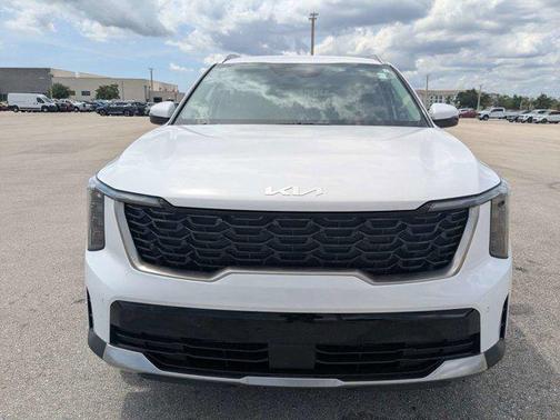 Glacial White Pearl 2026 Kia Sorento S