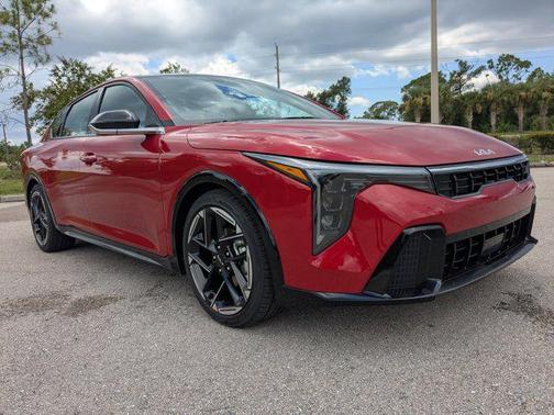 2025 Kia K4 GT-Line