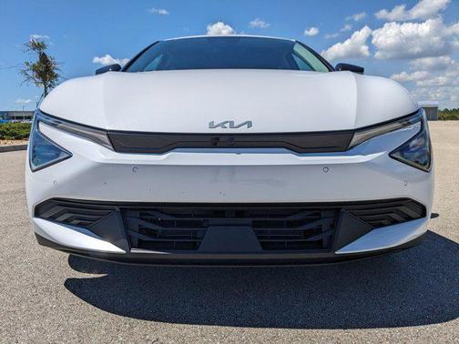 2025 Kia EV6 Light Long Range