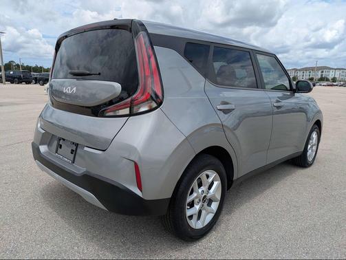 Steel Gray 2023 Kia Soul LX