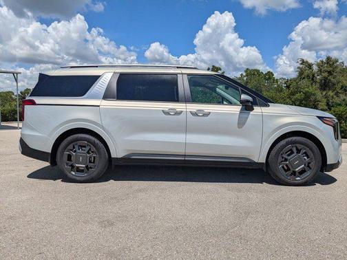 2026 Kia Carnival Hybrid EX