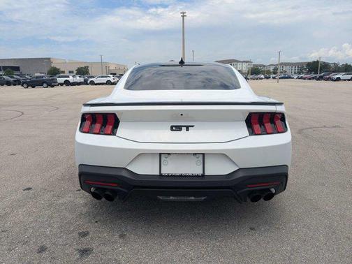 Oxford White 2025 Ford Mustang GT Premium