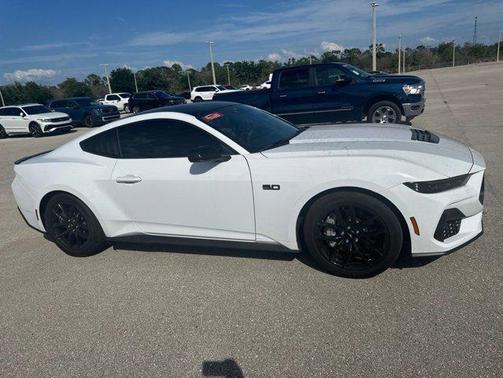 Oxford White 2025 Ford Mustang GT Premium