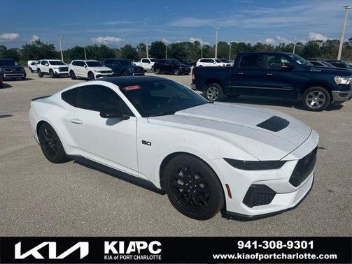 Oxford White 2025 Ford Mustang GT Premium