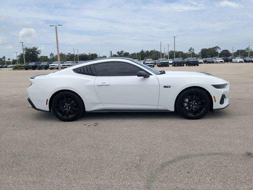 Oxford White 2025 Ford Mustang GT Premium