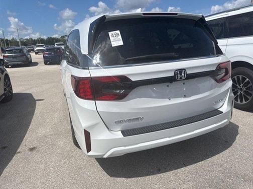Platinum White Pearl 2025 Honda Odyssey Sport-L