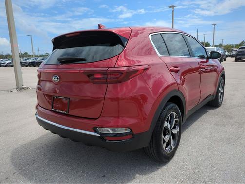 Hyper Red 2022 Kia Sportage LX