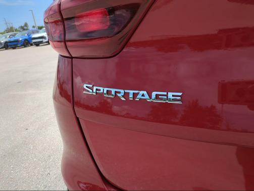 Hyper Red 2022 Kia Sportage LX