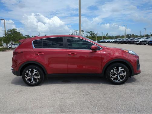 Hyper Red 2022 Kia Sportage LX
