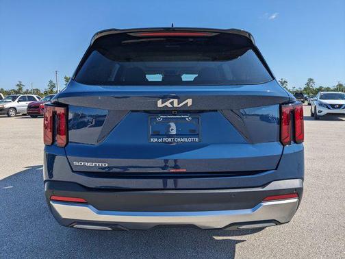 2025 Kia Sorento S
