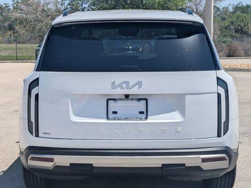 Glacial White Pearl 2027 Kia Telluride Hybrid EX