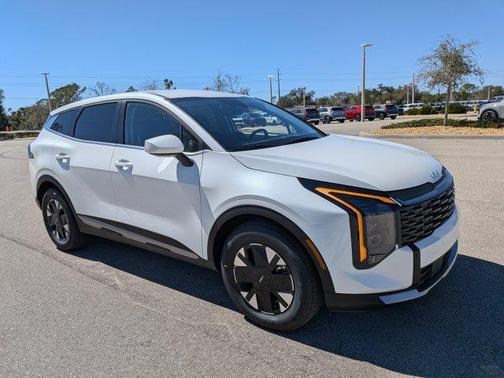 Snow White Pearl 2026 Kia Sportage Hybrid LX