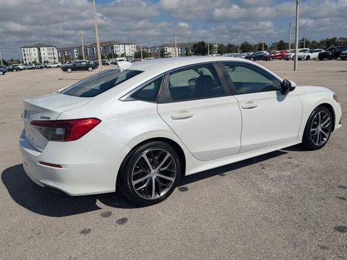 Platinum White Pearl 2022 Honda Civic Touring
