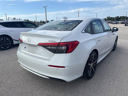 Platinum White Pearl 2022 Honda Civic Touring