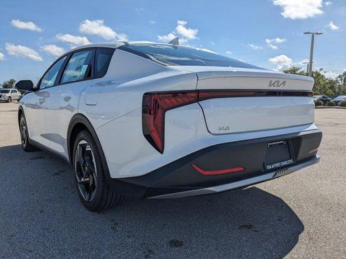 2025 Kia K4 EX