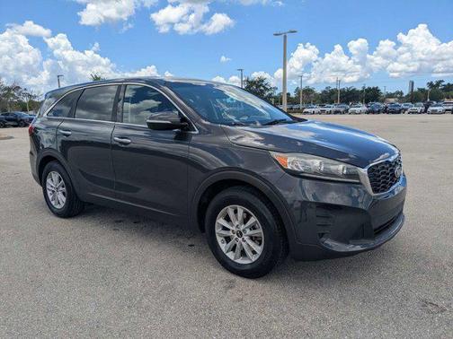 Platinum Graphite 2019 Kia Sorento LX