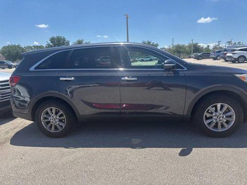 Platinum Graphite 2019 Kia Sorento LX