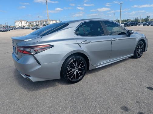 Celestial Silver Metallic 2024 Toyota Camry SE