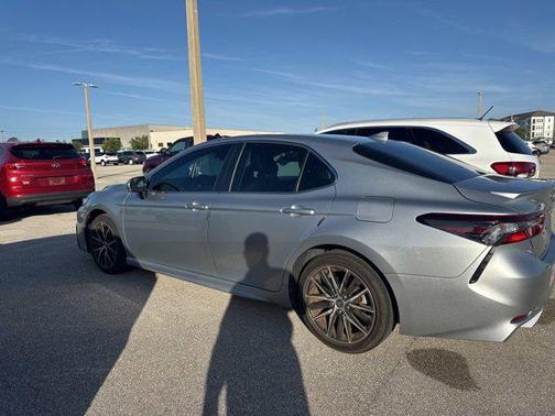 Celestial Silver Metallic 2024 Toyota Camry SE