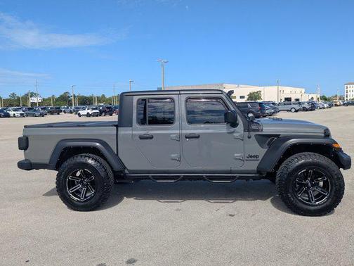 Sting-Gray Clearcoat 2022 Jeep Gladiator Sport