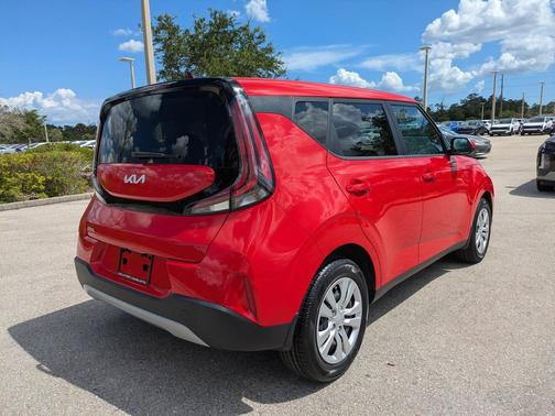 Inferno Red 2023 Kia Soul LX