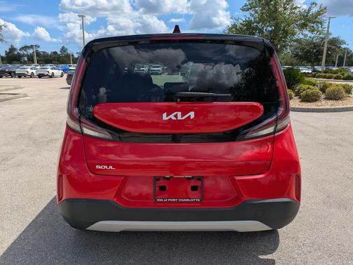 Inferno Red 2023 Kia Soul LX